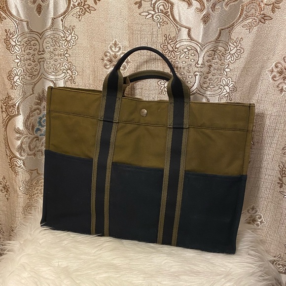 Hermes Fourre Bag - Picture 1 of 8